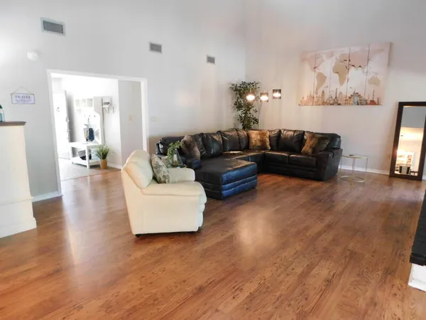 $2,750 | 939 Ridgewood Way, Niceville, FL 32578