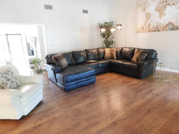 $2,750 | 939 Ridgewood Way, Niceville, FL 32578