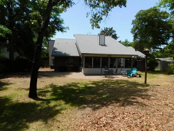 $2,750 | 939 Ridgewood Way, Niceville, FL 32578
