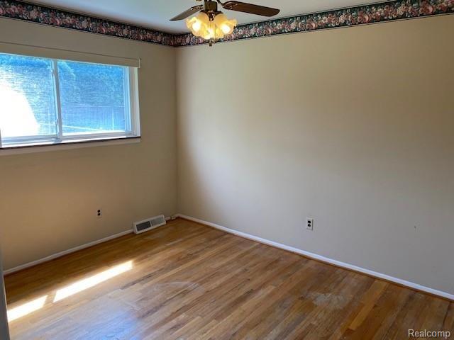 34332 Greentrees Road Sterling Heights, MI 48312 - Photo 37 of 52 IMG_1475.jpg