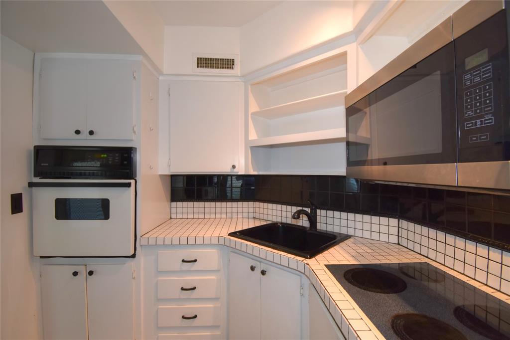 2161 Northeast 42nd Court, Unit 114 Lighthouse Point, FL 33064 - Photo 7 of 32