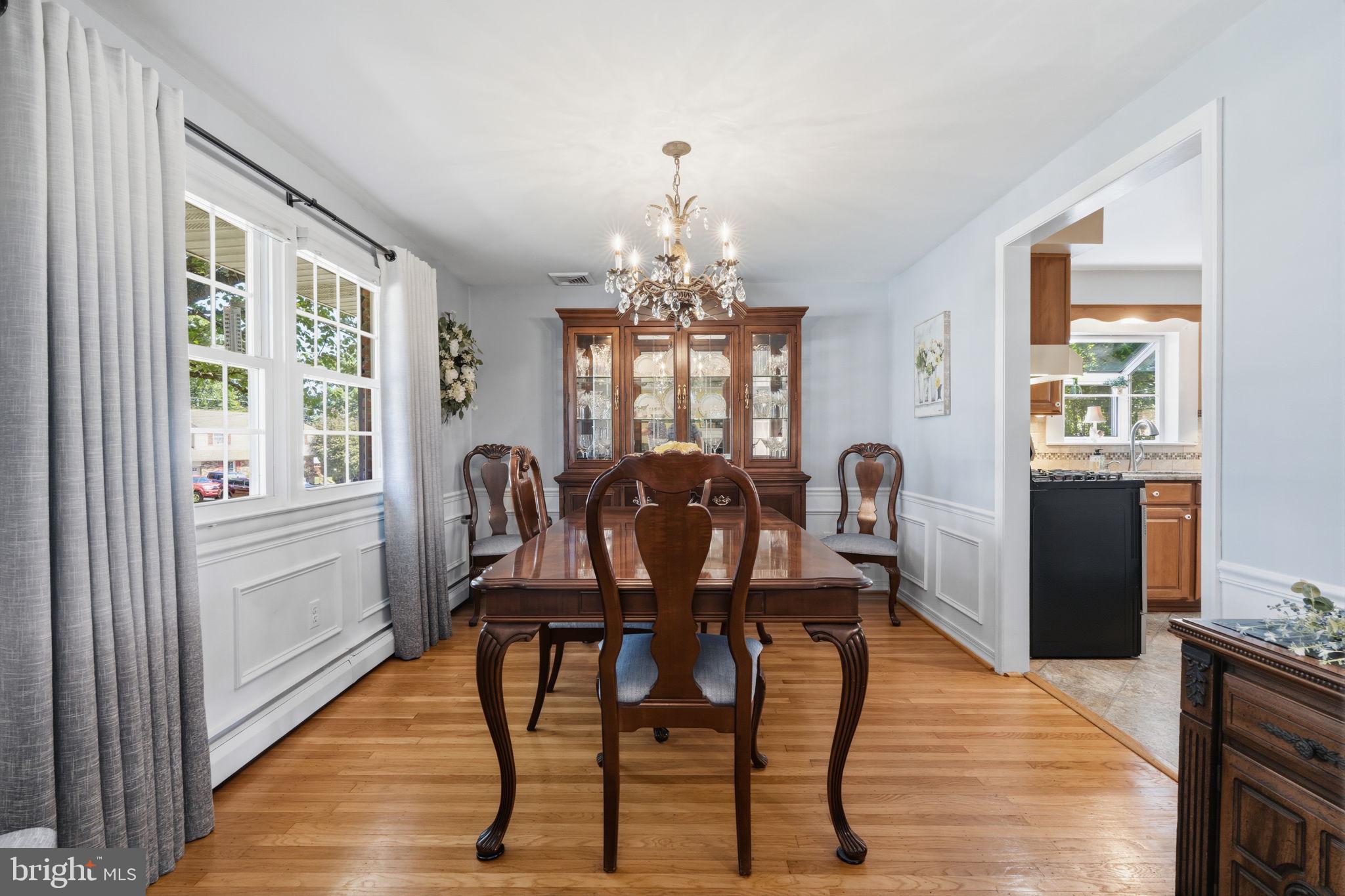 293 Norfolk Road Warminster, PA 18974 - Photo 4 of 32 Gallery Image 4