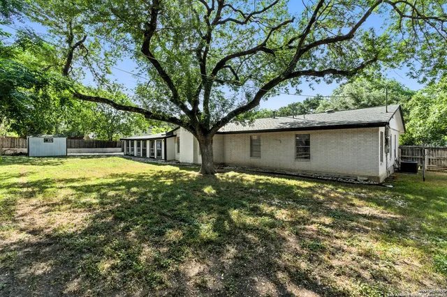 $375,000 | 202 Shalimar Drive, Castle Hills, TX 78213