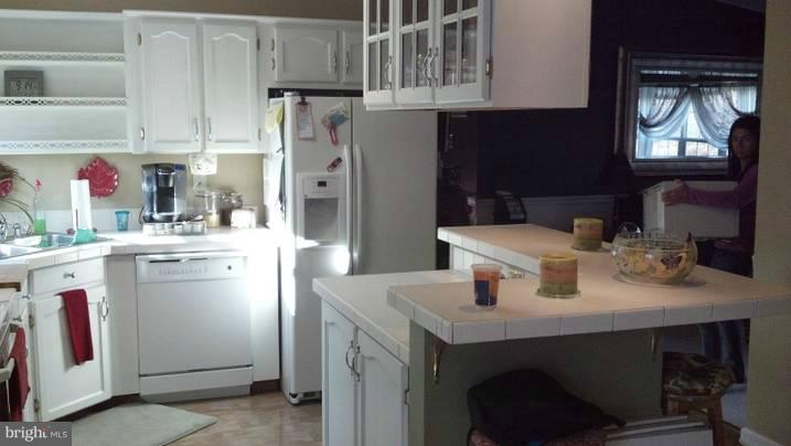 13453 Reed Road Thurmont, MD 21788 - Photo 5 of 27 Kitchen