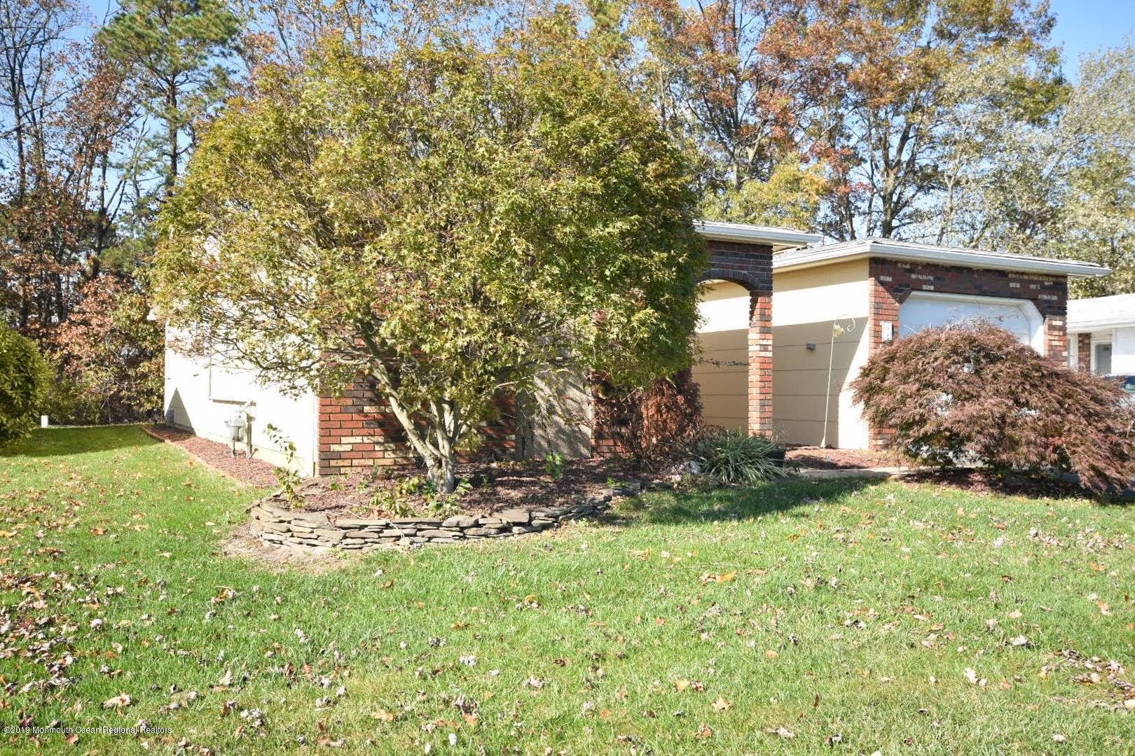 61 Markham Road Brick, NJ 08724 - Photo 2 of 14 0311-2019-08234936144602082810