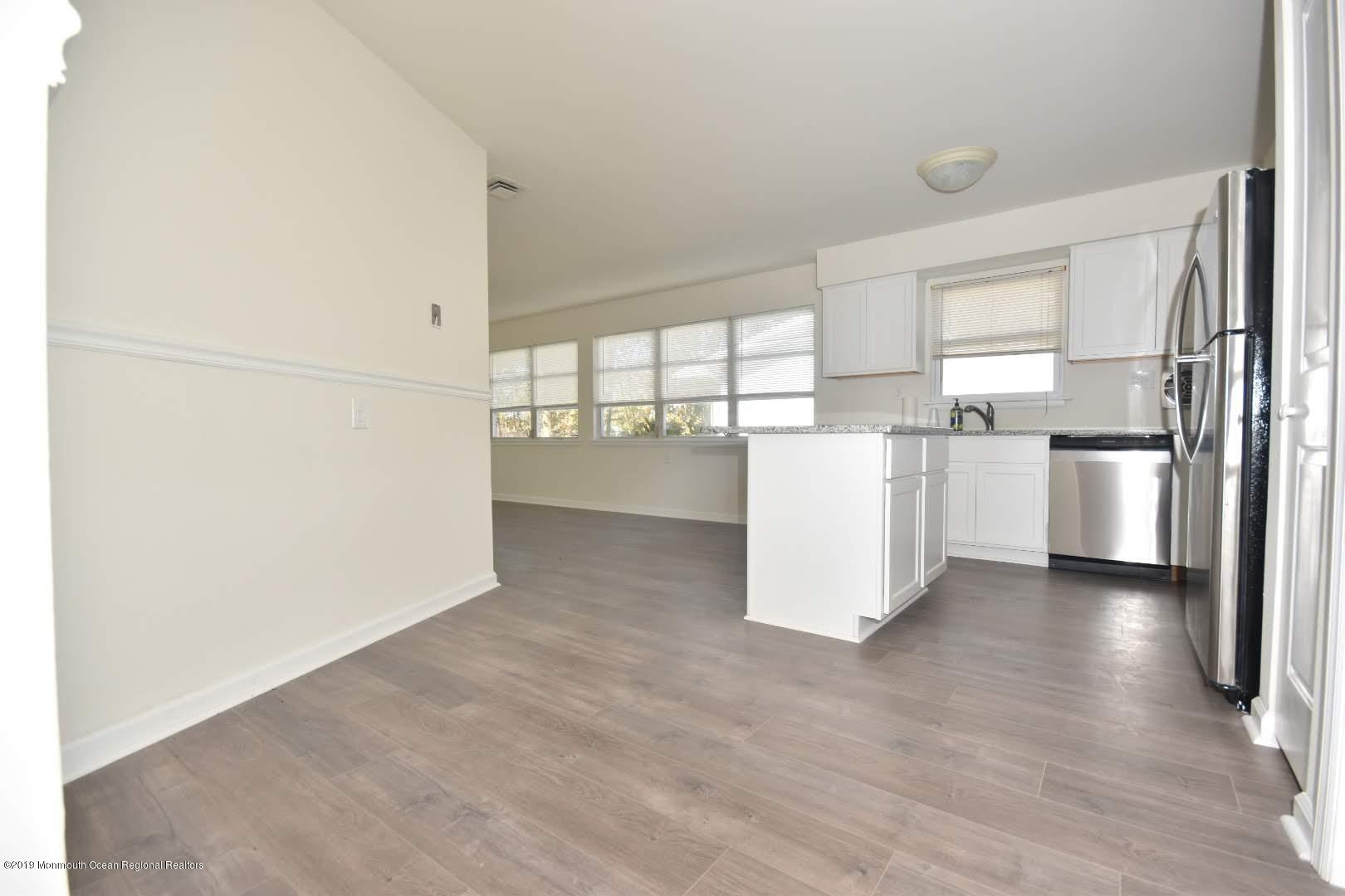 61 Markham Road Brick, NJ 08724 - Photo 3 of 14 0411-2019-082632510194815785163