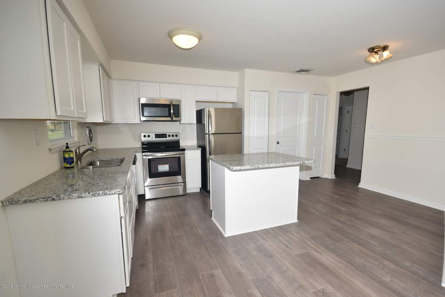 61 Markham Road Brick, NJ 08724 - Photo 4 of 14 0411-2019-084568710214177836510