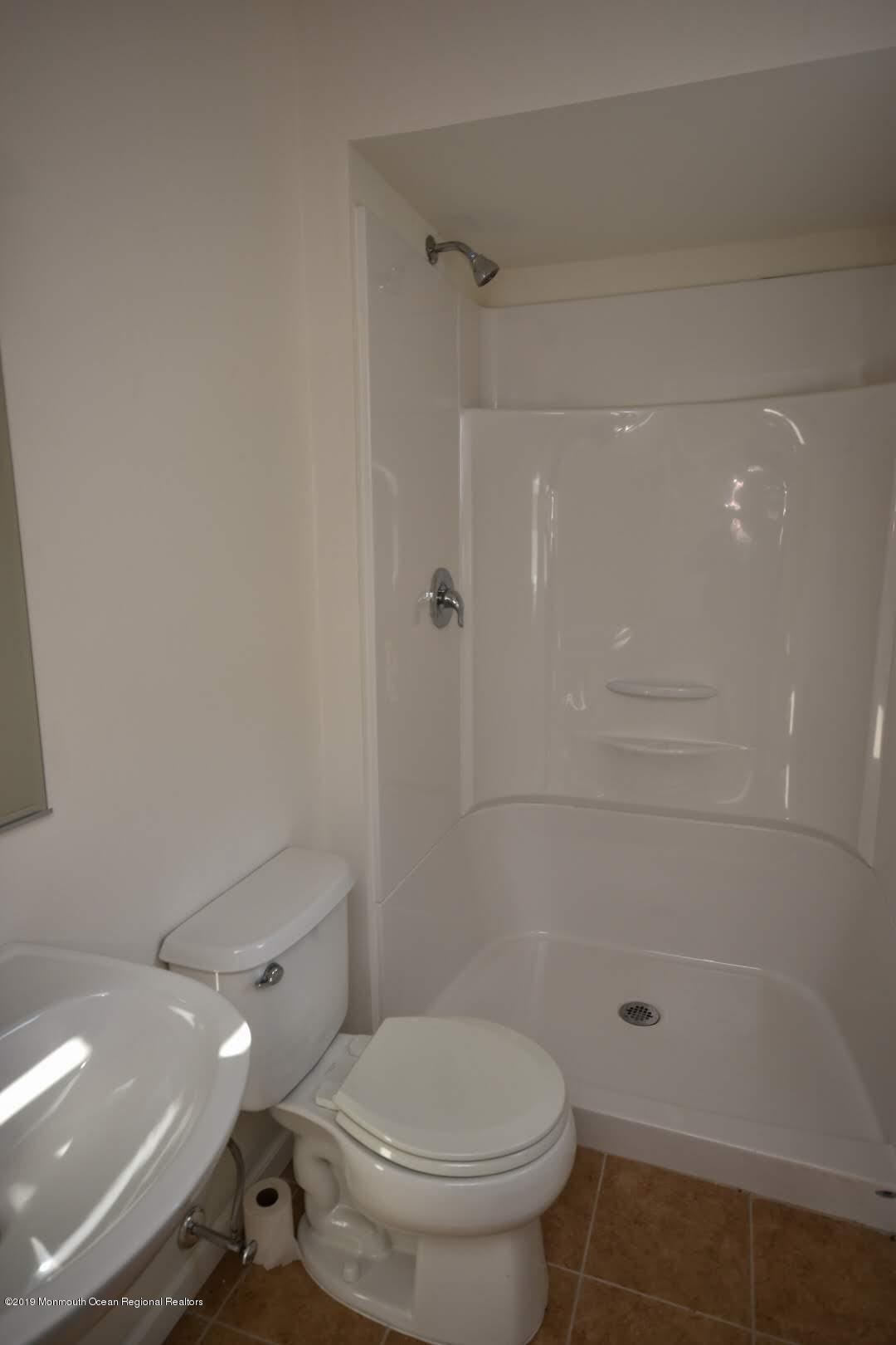 61 Markham Road Brick, NJ 08724 - Photo 10 of 14 Master bathroom