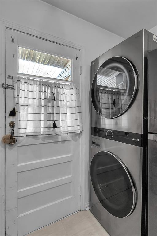 2562 Ashton Road Sarasota, FL 34231 - Photo 19 of 30 a bathroom with a sink and a mirror