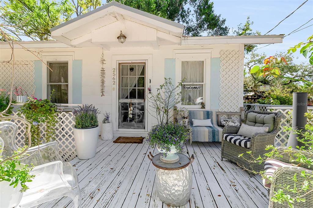 2562 Ashton Road Sarasota, FL 34231 - Photo 2 of 30