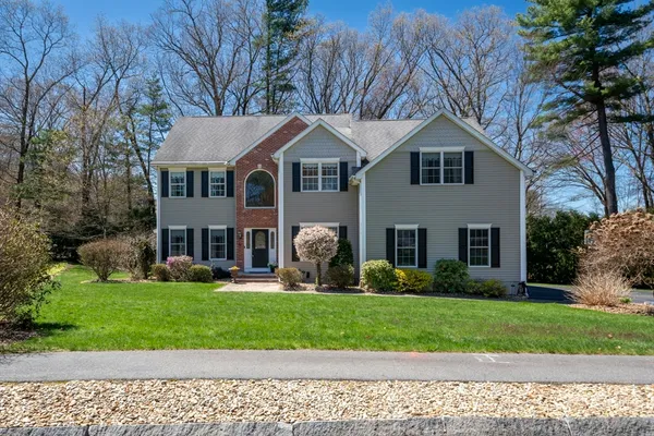 $1,249,900 | 3 Archambault Way, Chelmsford, MA 01824
