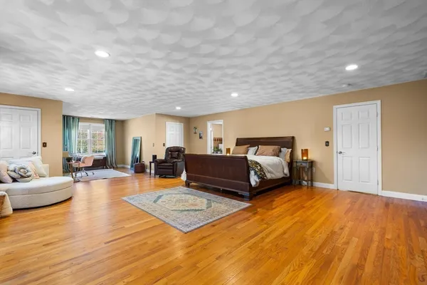 $1,249,900 | 3 Archambault Way, Chelmsford, MA 01824