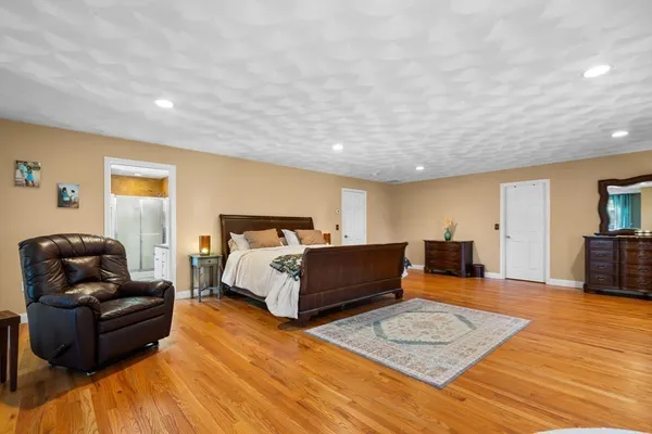 $1,249,900 | 3 Archambault Way, Chelmsford, MA 01824