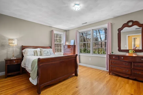 $1,249,900 | 3 Archambault Way, Chelmsford, MA 01824