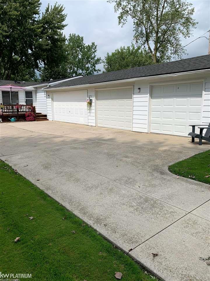 7101 Meldrum Road Fair Haven, MI 48023 - Photo 3 of 23