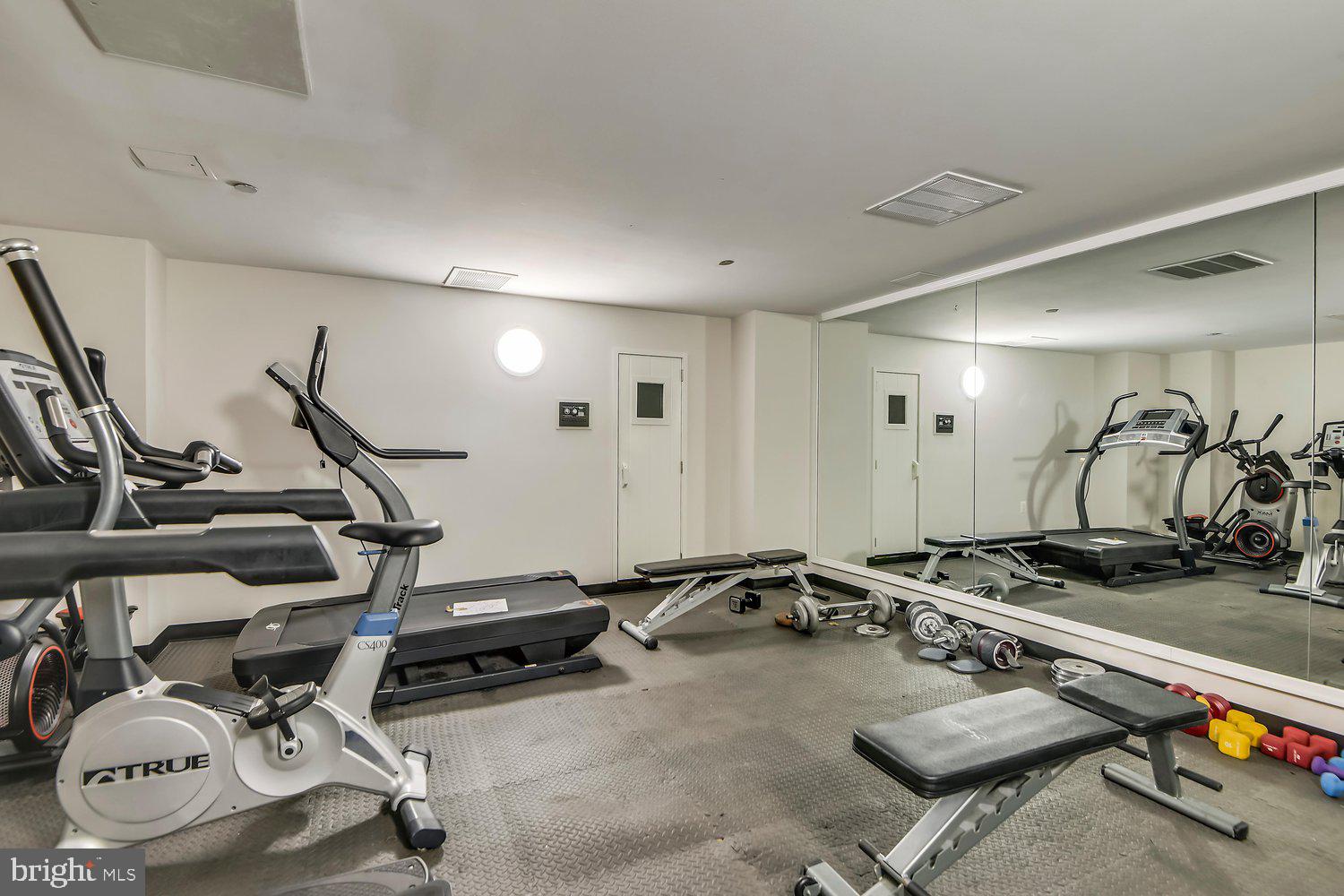 1301 North Courthouse Road, Unit 1607 Arlington, VA 22201 - Photo 30 of 44 Woodbury Heights Gym