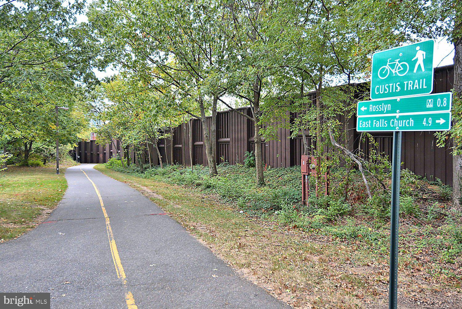 1301 North Courthouse Road, Unit 1607 Arlington, VA 22201 - Photo 43 of 44 Custis Trail