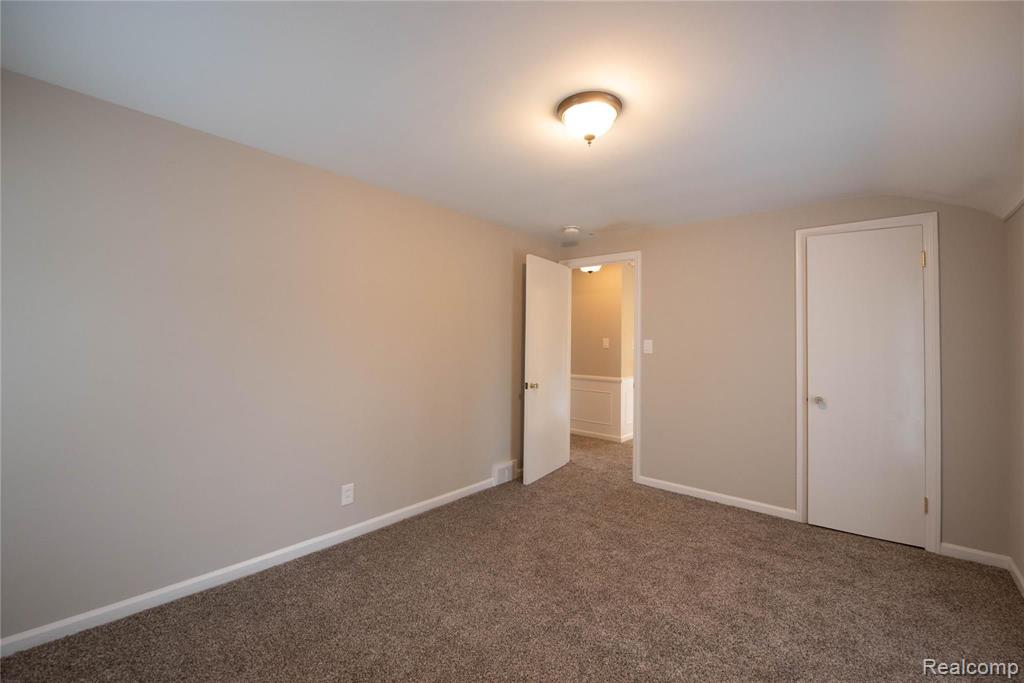 1699 Littlestone Road Grosse Pointe Woods, MI 48236 - Photo 44 of 54
