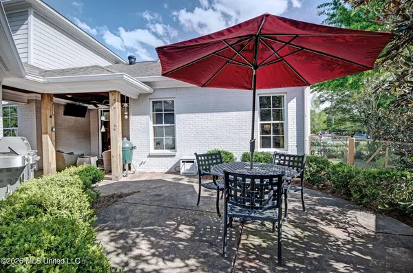 $561,000 | 1 Fondren Green Circle, Jackson, MS 39216