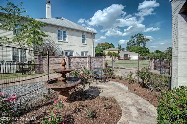 $561,000 | 1 Fondren Green Circle, Jackson, MS 39216