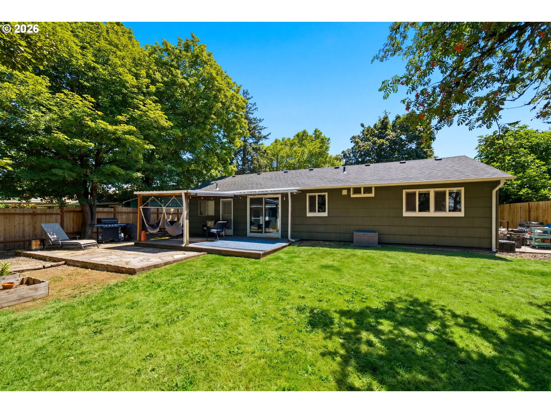 11555 Southwest 11th Street Beaverton, OR 97005 - Photo 32 of 38