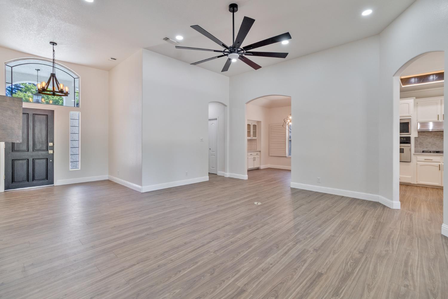 467 South Maple Drive Reedley, CA 93654 - Photo 12 of 65