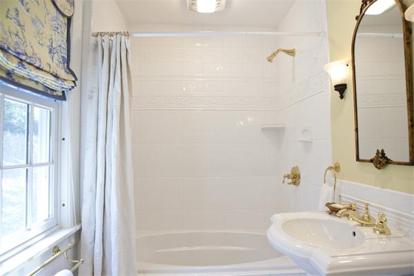 114 Crescent Road Longmeadow, MA 01106 - Photo 20 of 30 Gallery Image 20
