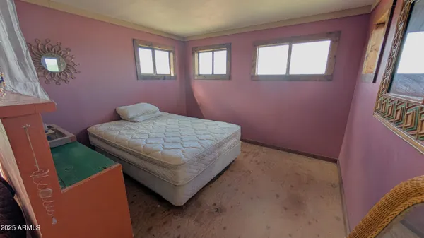 a close up view of a washer and dryer