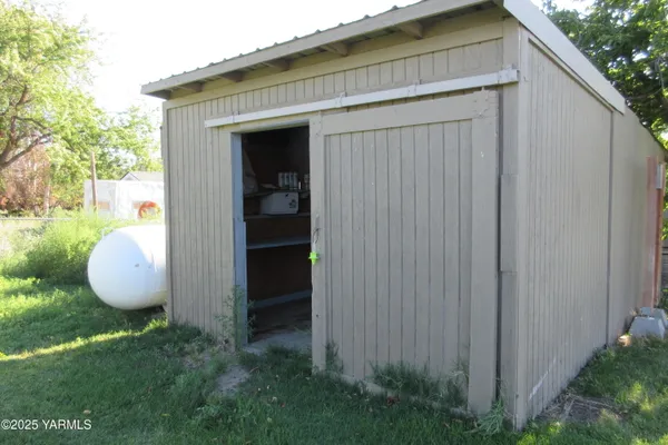 a view of outdoor space and garden