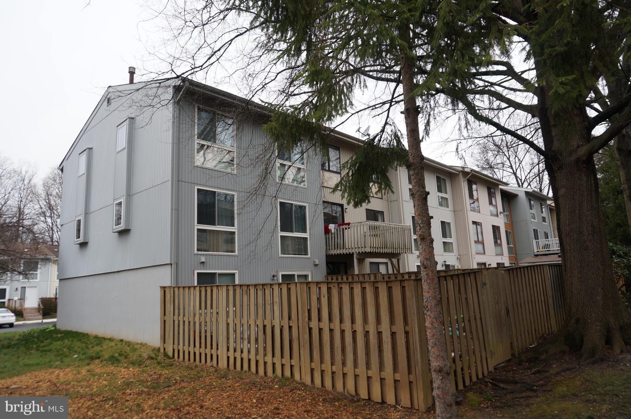3031 Sugar Lane Vienna, VA 22181 - Photo 2 of 25 Exterior (Rear)