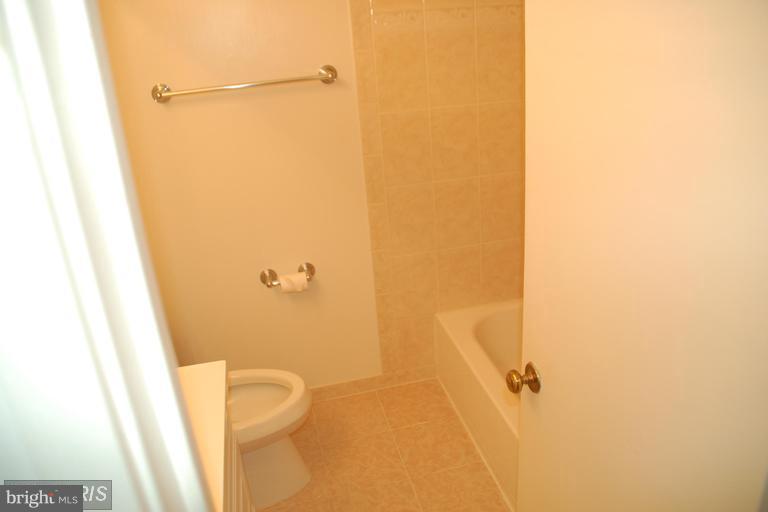 3031 Sugar Lane Vienna, VA 22181 - Photo 19 of 25 Bath