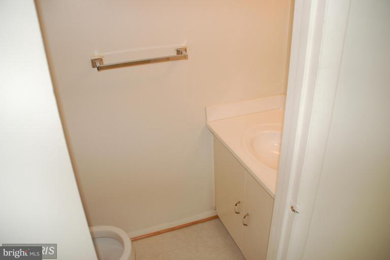 3031 Sugar Lane Vienna, VA 22181 - Photo 20 of 25 Bath