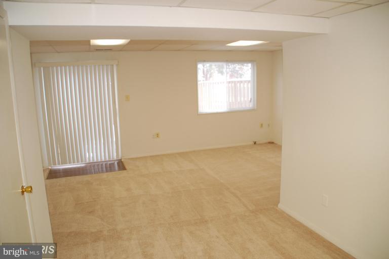 3031 Sugar Lane Vienna, VA 22181 - Photo 21 of 25 Family Room