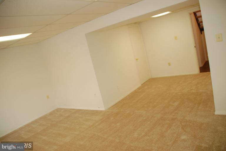 3031 Sugar Lane Vienna, VA 22181 - Photo 22 of 25 Family Room