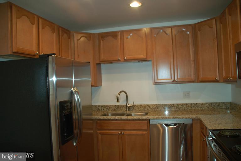 3031 Sugar Lane Vienna, VA 22181 - Photo 5 of 25 Kitchen