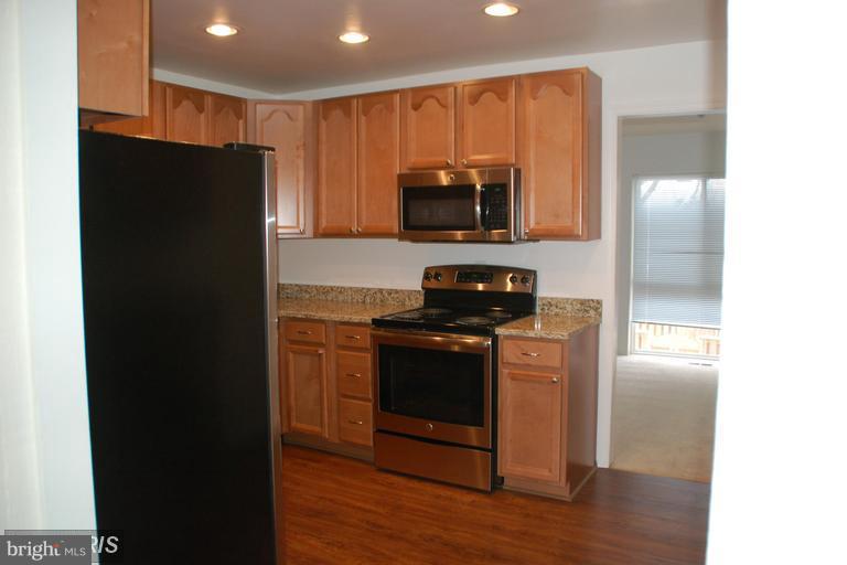 3031 Sugar Lane Vienna, VA 22181 - Photo 6 of 25 Kitchen