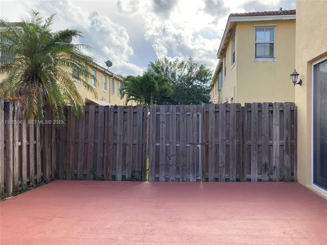 $539,900 | 14956 Southwest 8th Lane, Miami, FL 33194