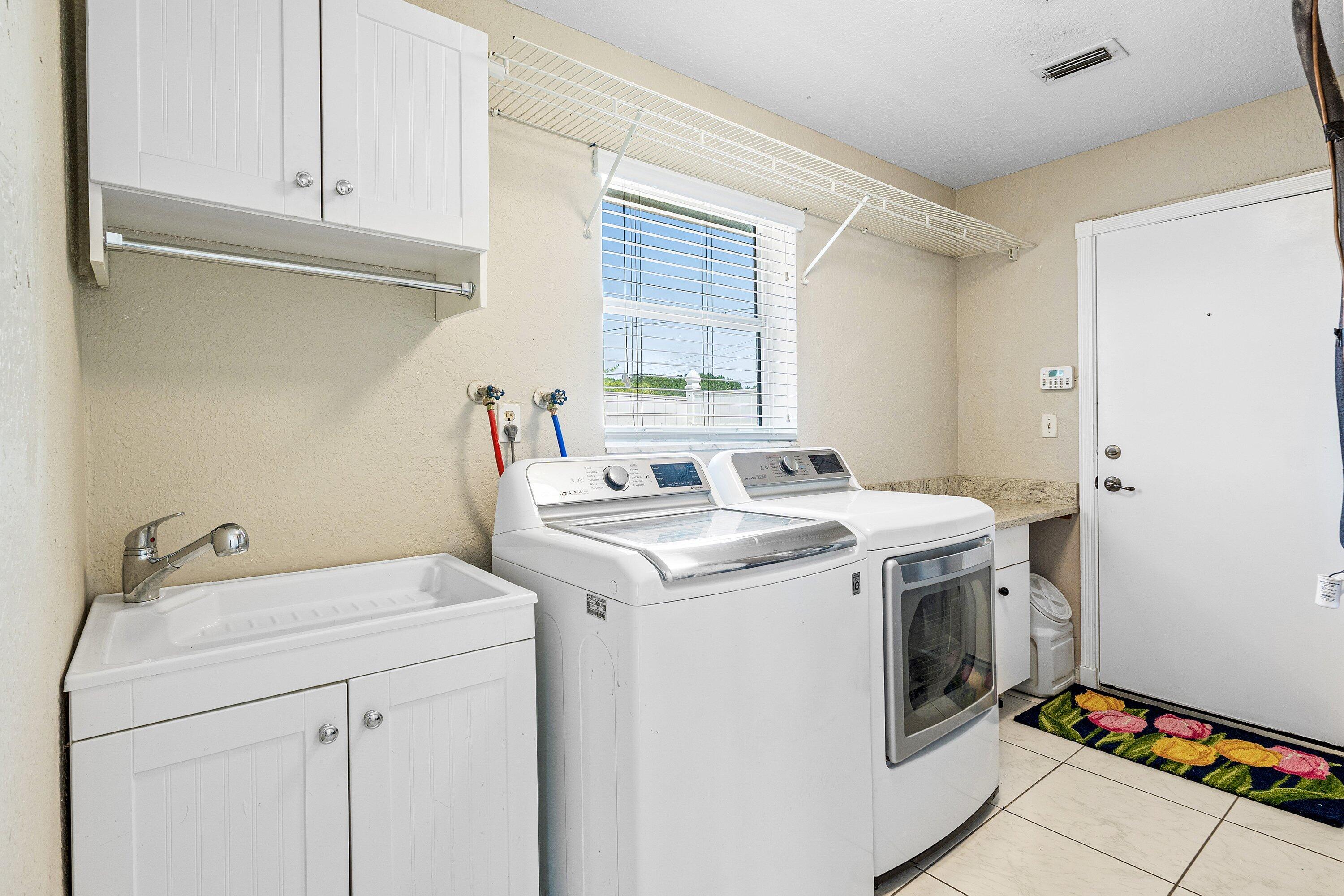 598 West Palmetto Park Road Boca Raton, FL 33486 - Photo 15 of 46 011-598WestPalmettoParkRoad-BocaRaton-FL