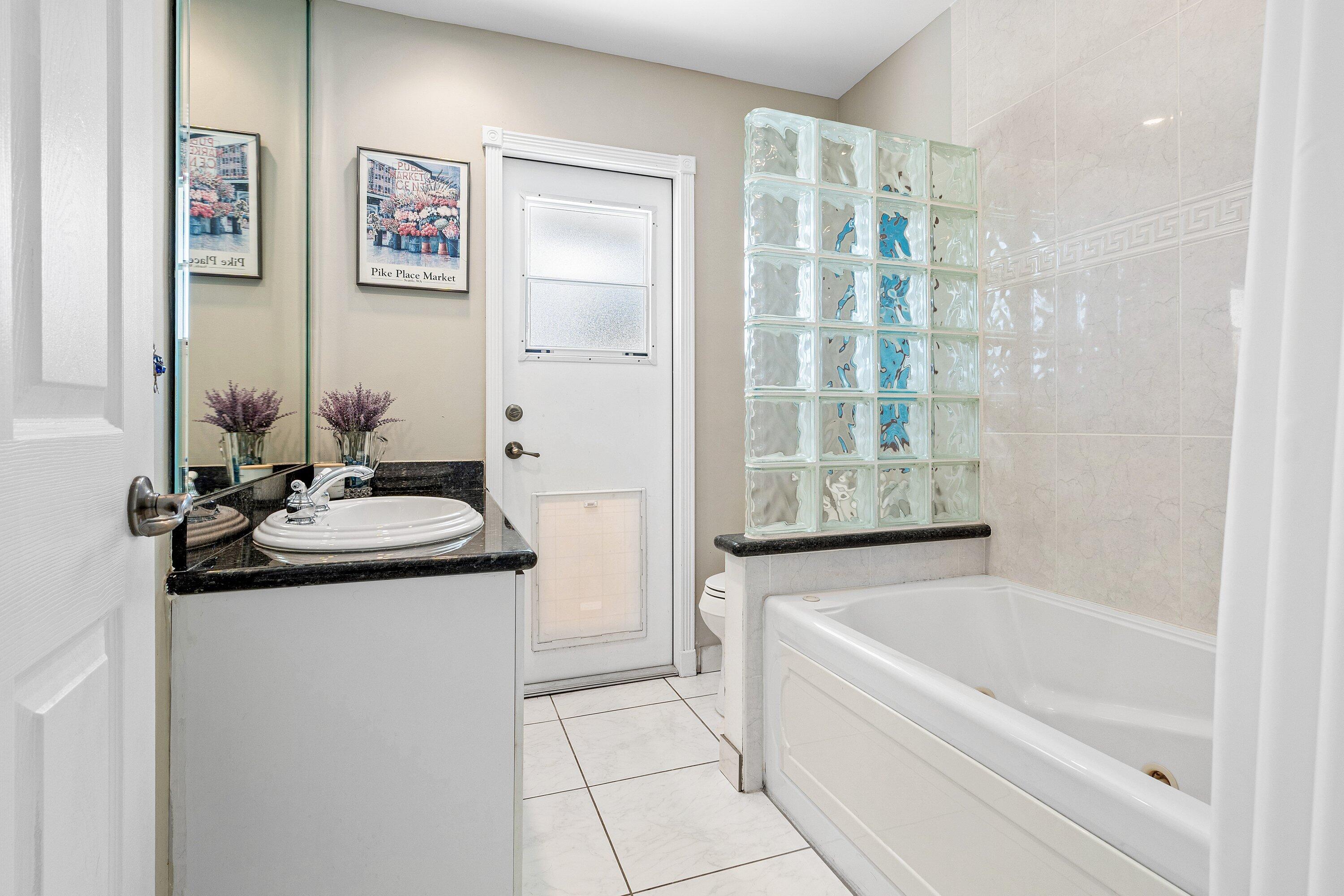 598 West Palmetto Park Road Boca Raton, FL 33486 - Photo 25 of 46 015-598WestPalmettoParkRoad-BocaRaton-FL