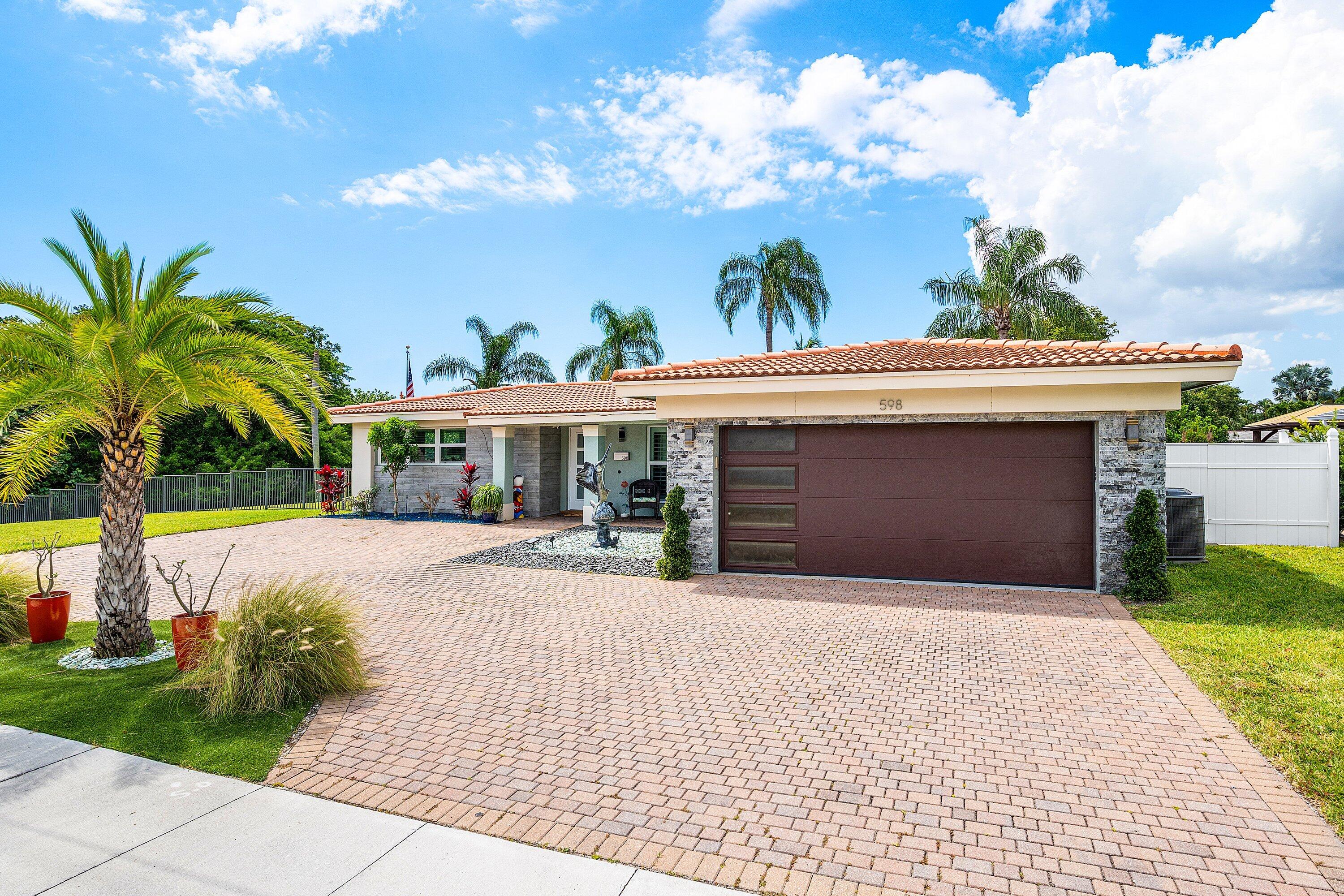 598 West Palmetto Park Road Boca Raton, FL 33486 - Photo 4 of 46 003-598WestPalmettoParkRoad-BocaRaton-FL