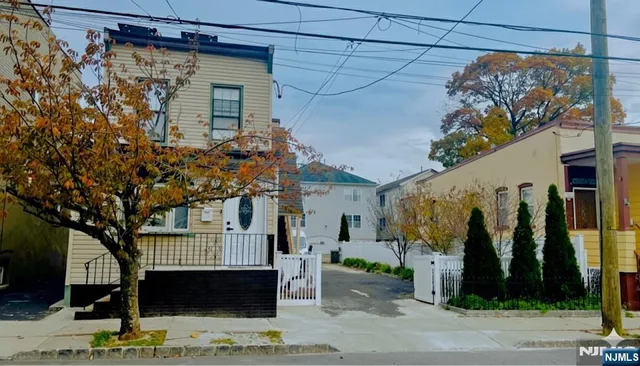 $565,000 | 20 Lake Street, Belleville, NJ 07109