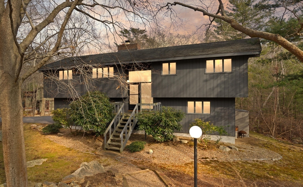 16 Ledgewood Road Manchester, MA 01944 - Photo 1 of 37 Gallery Image 1