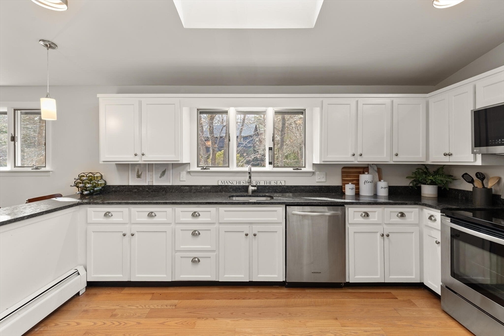 16 Ledgewood Road Manchester, MA 01944 - Photo 12 of 37 Gallery Image 12