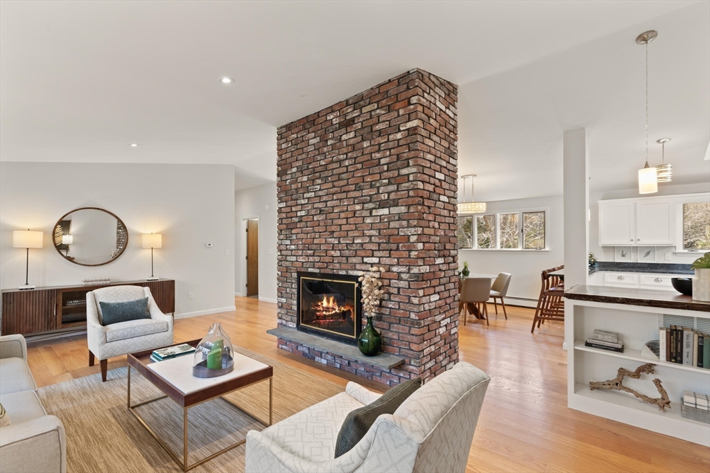 16 Ledgewood Road Manchester, MA 01944 - Photo 6 of 37 Gallery Image 6