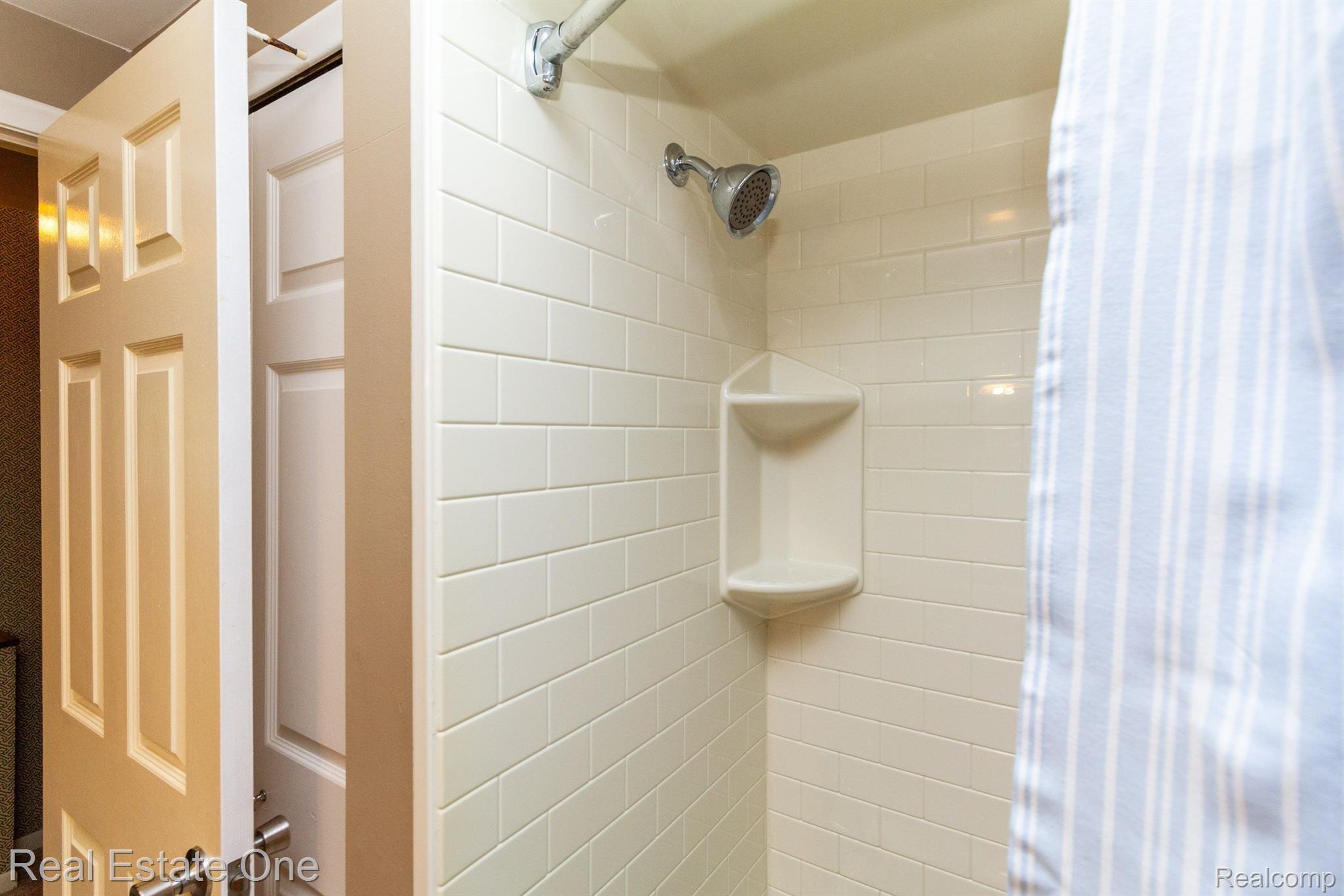 772 Castlebar Drive Rochester, MI 48309 - Photo 35 of 47 Gallery Image 35