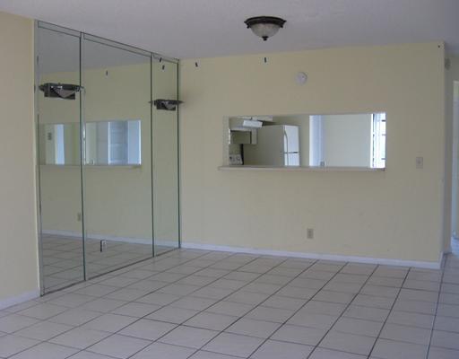 9112 Southwest 21st Court, Unit E Boca Raton, FL 33428 - Photo 4 of 9 Additional Photo