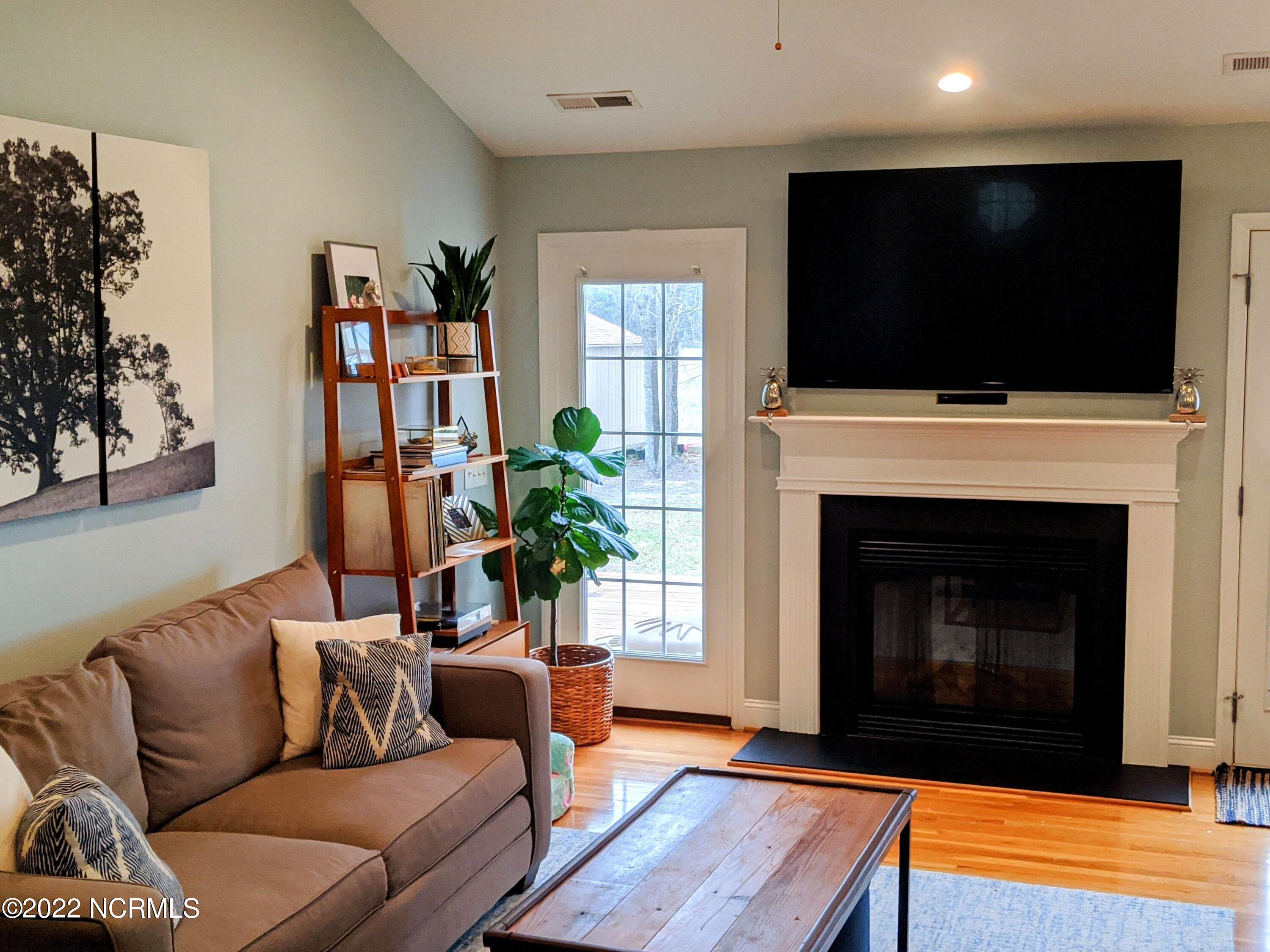 596 Pirate Cove Road Washington, NC 27889 - Photo 14 of 64 596 FR