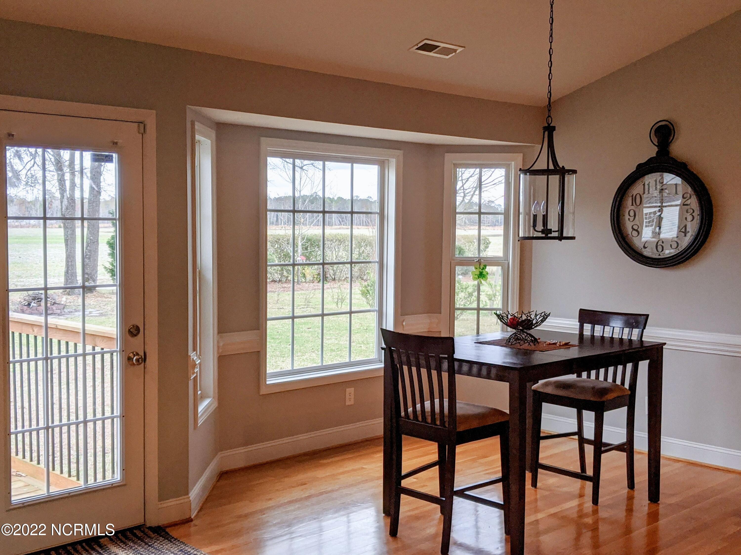 596 Pirate Cove Road Washington, NC 27889 - Photo 21 of 64 596 BKFST