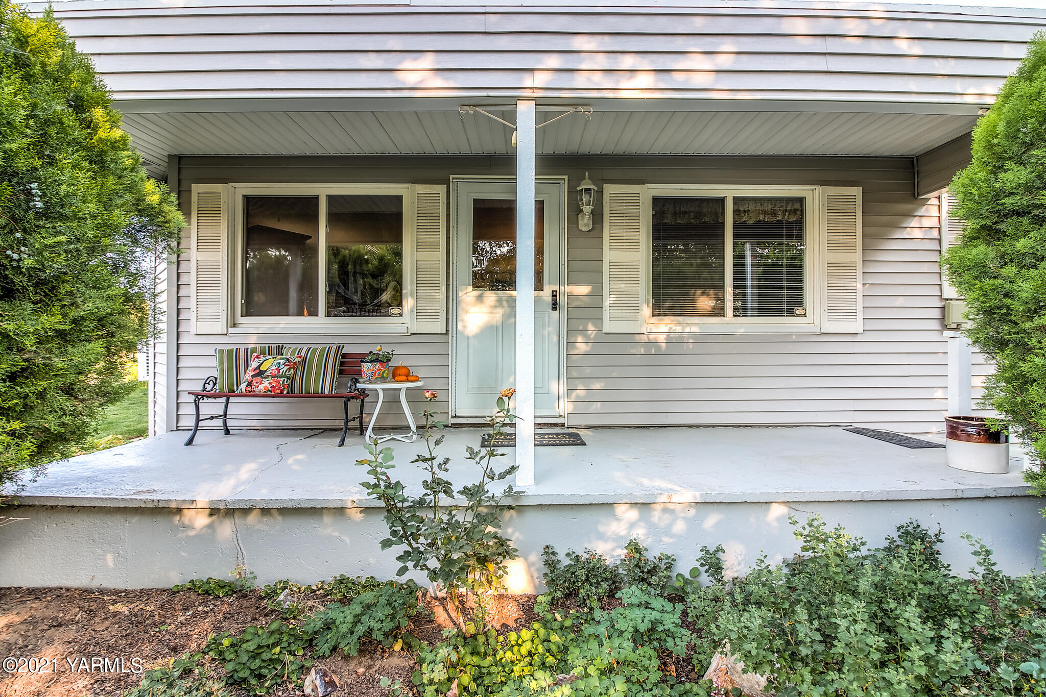 681 Lateral A Road Wapato, WA 98951 - Photo 3 of 19 a view of house with outdoor space and sitting area