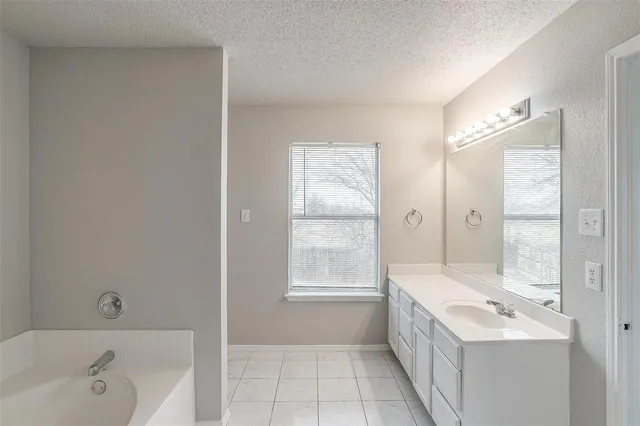 $2,300 | 10104 High Eagle Trail, Fort Worth, TX 76108